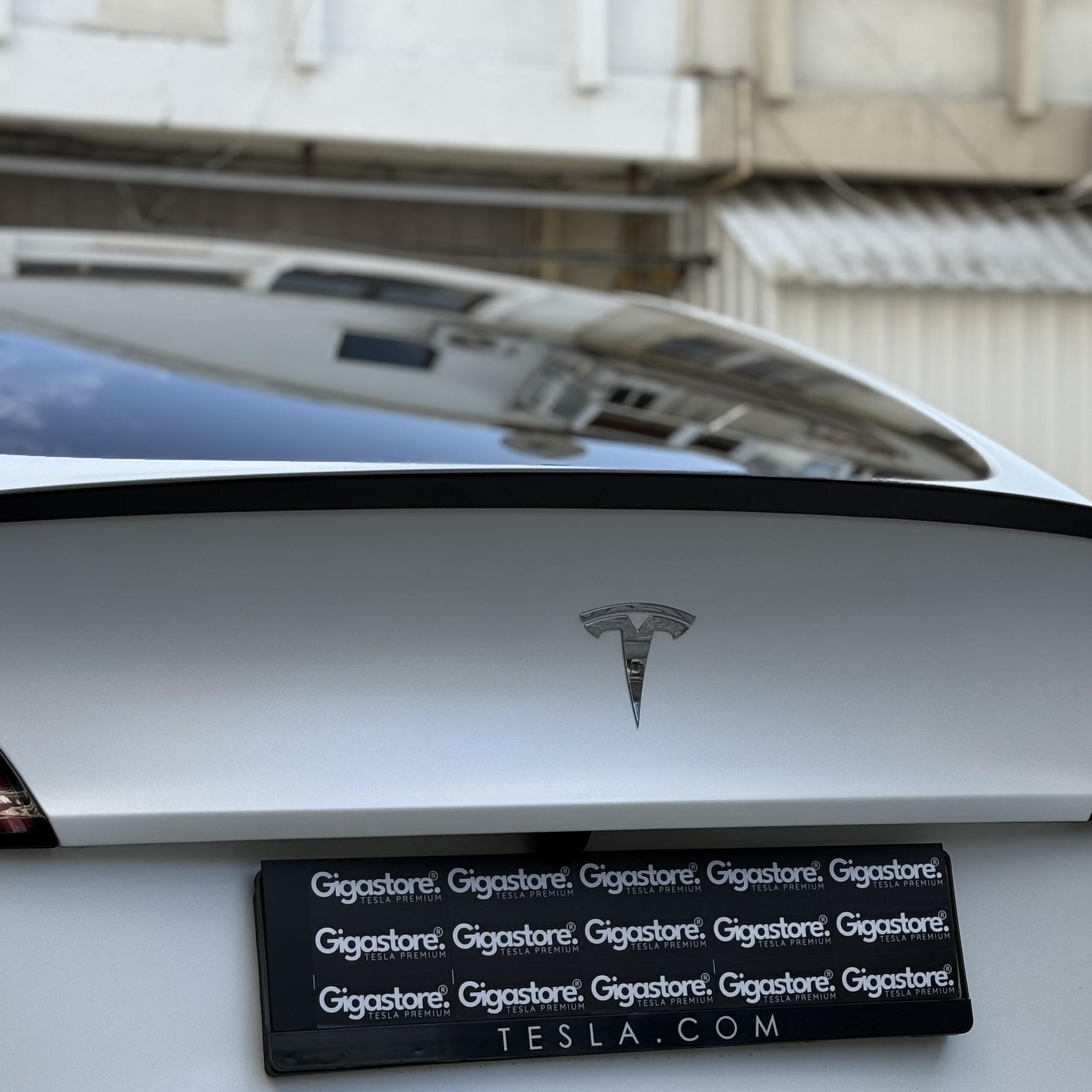 TESLA%20MODEL%20Y%20PERFORMANS%20MAT%20SİYAH%20SPOILER