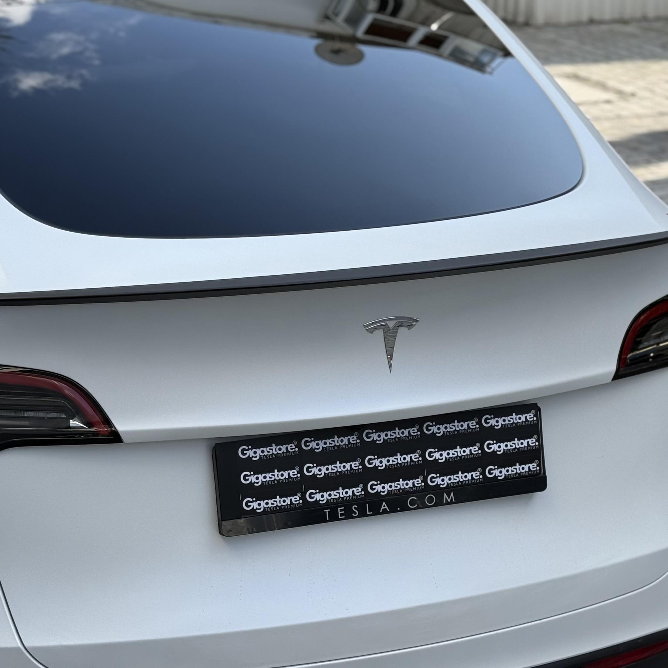 TESLA%20MODEL%20Y%20PERFORMANS%20MAT%20SİYAH%20SPOILER