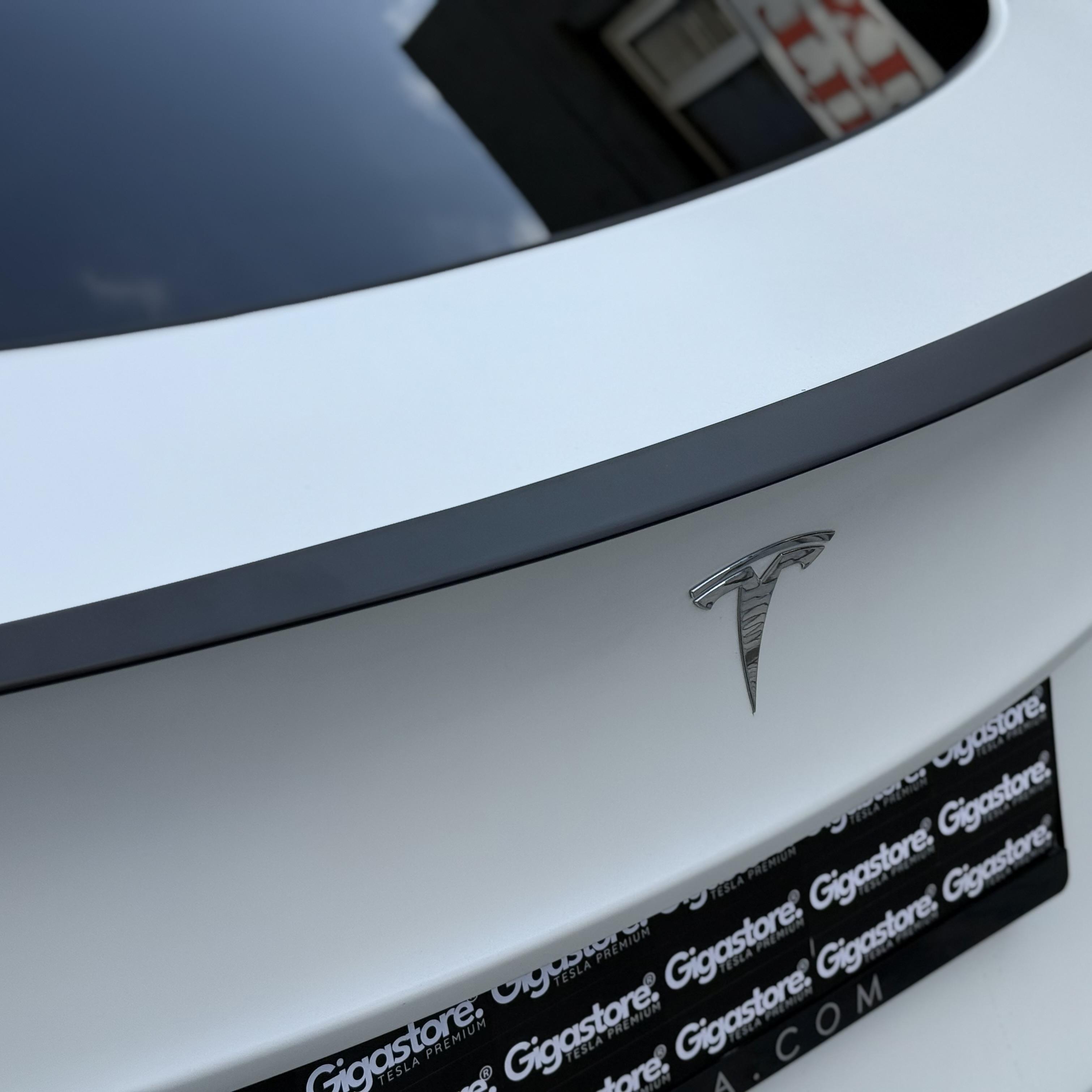 TESLA%20MODEL%20Y%20PERFORMANS%20MAT%20SİYAH%20SPOILER