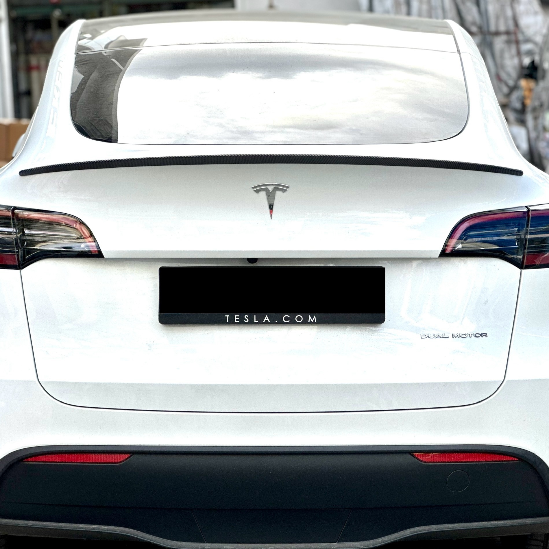 TESLA%20MODEL%20Y%20PERFORMANS%20MAT%20KARBON%20SPOILER