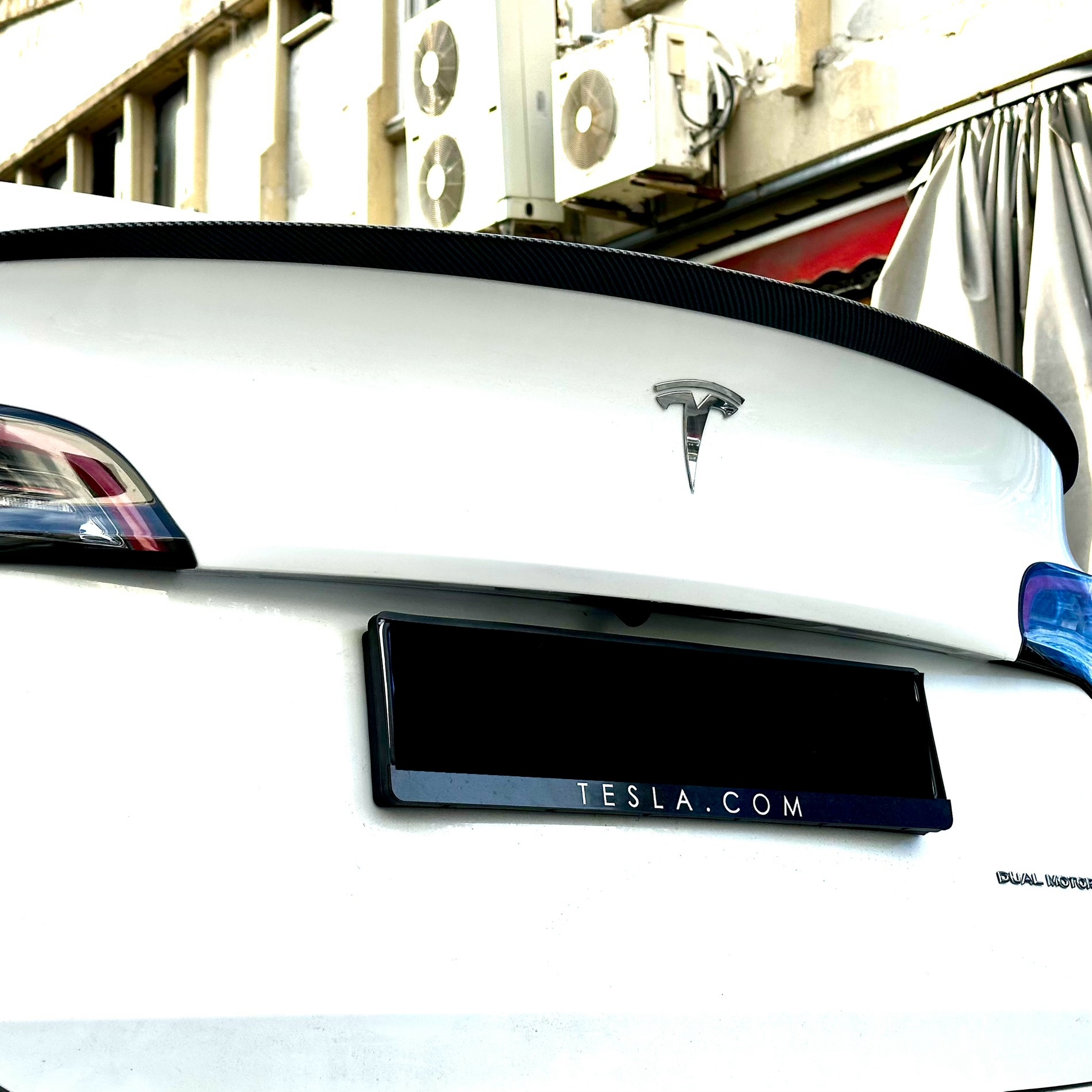 TESLA%20MODEL%20Y%20PERFORMANS%20MAT%20KARBON%20SPOILER