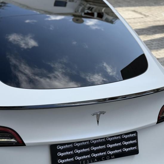 TESLA MODEL Y PERFORMANS PIANO BLACK SPOILER